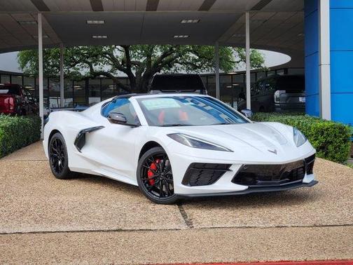 Arctic White 2026 Chevrolet Corvette Stingray w/2LT