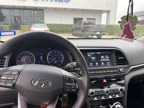 2020 Hyundai ELANTRA SEL