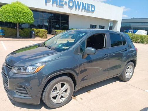 Shadow Gray Metallic 2021 Chevrolet Trax LS