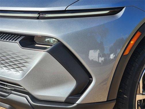 2026 Chevrolet Equinox EV LT 2