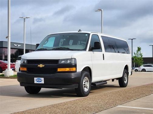 2022 Chevrolet Express 3500 LS