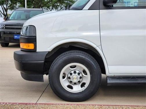 2022 Chevrolet Express 3500 LS