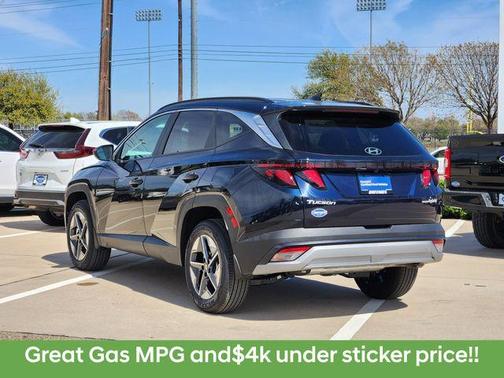 2026 Hyundai TUCSON Hybrid SEL