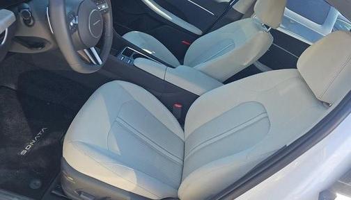 2025 Hyundai SONATA Hybrid SEL
