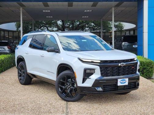 Polar White 2026 Chevrolet Traverse RS