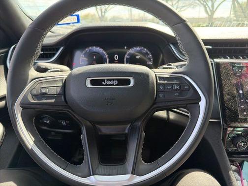 2024 Jeep Grand Cherokee L Laredo