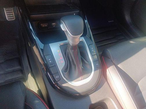 Snow White Pearl 2023 Kia Forte GT