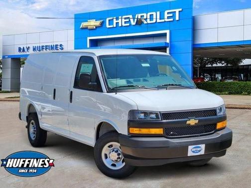 Summit White 2026 Chevrolet Express 2500 Work Van