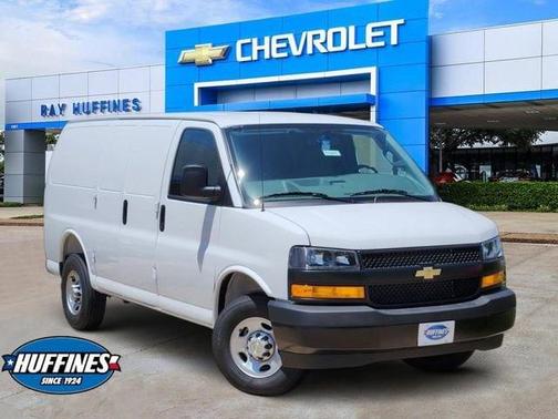 Summit White 2026 Chevrolet Express 2500 Work Van