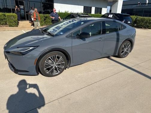 2023 Toyota Prius XLE
