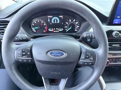 White Metallic 2020 Ford Escape SE