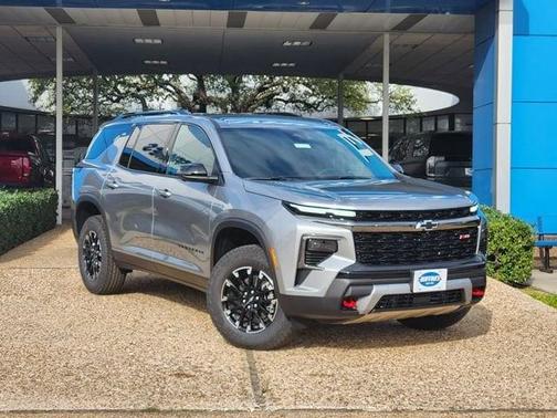 Sterling Gray Metallic 2026 Chevrolet Traverse Z71