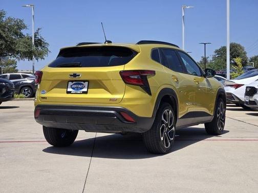 Nitro Yellow 2025 Chevrolet Trax 2RS