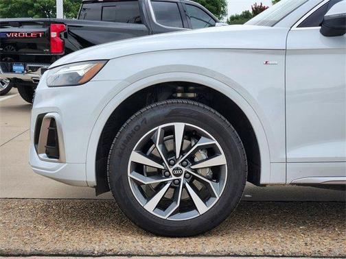 2022 Audi Q5 45 S line quattro Premium