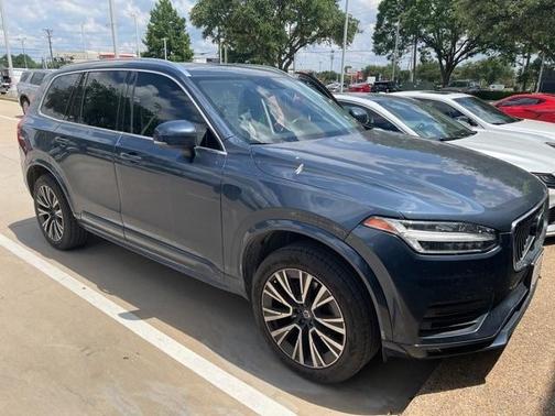 2020 Volvo XC90 T5 Momentum 7 Passenger