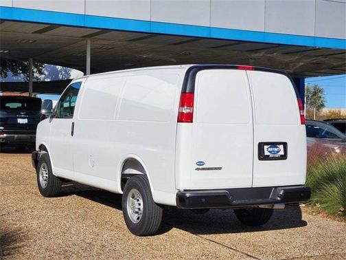 2025 Chevrolet Express 2500 Work Van