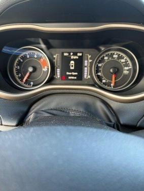 Bright White Clearcoat 2017 Jeep Cherokee Latitude