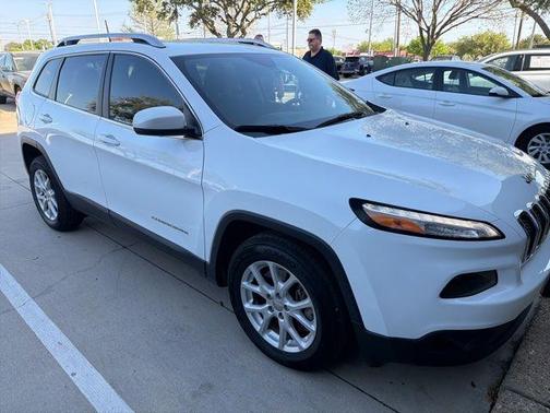 Bright White Clearcoat 2017 Jeep Cherokee Latitude