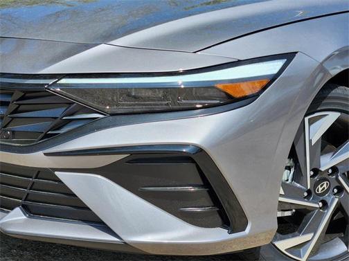 2025 Hyundai ELANTRA HEV Limited