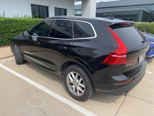2020 Volvo XC60 T5 Momentum