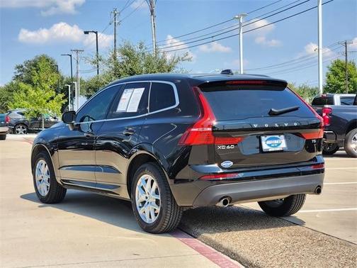 2020 Volvo XC60 T5 Momentum