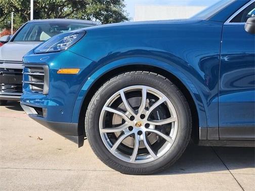 2024 Porsche Cayenne Base