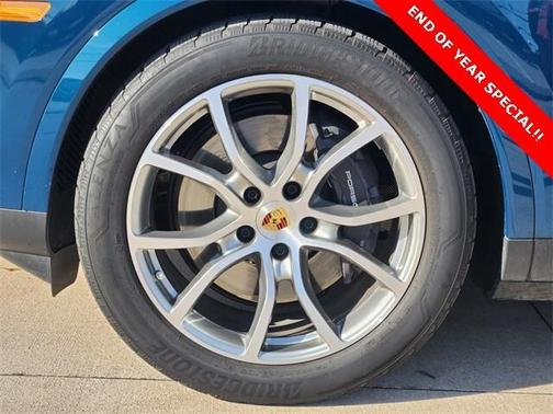 2024 Porsche Cayenne Base