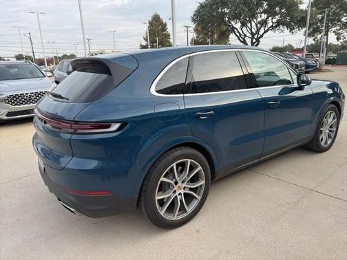 2024 Porsche Cayenne Base