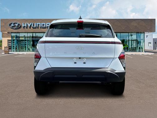 2025 Hyundai KONA SE