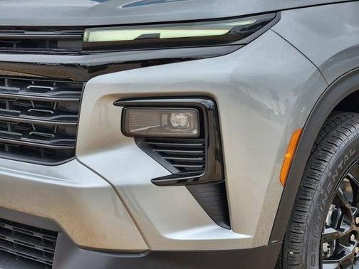 Sterling Gray Metallic 2026 Chevrolet Traverse LT