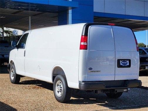 2025 Chevrolet Express 3500 Work Van