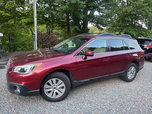 Burgundy 2016 Subaru Outback 2.5i Premium