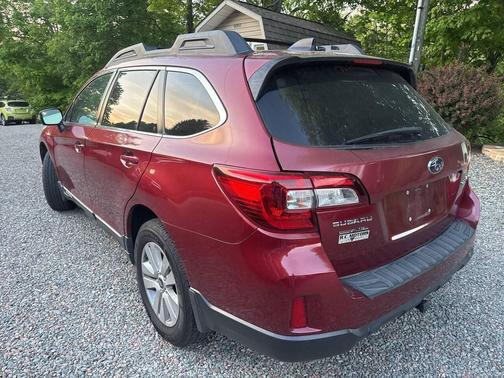 Burgundy 2016 Subaru Outback 2.5i Premium