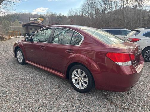 2010 Subaru Legacy Premium