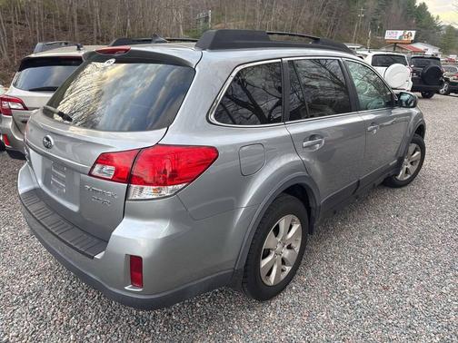 2011 Subaru Outback 3.6 R Premium