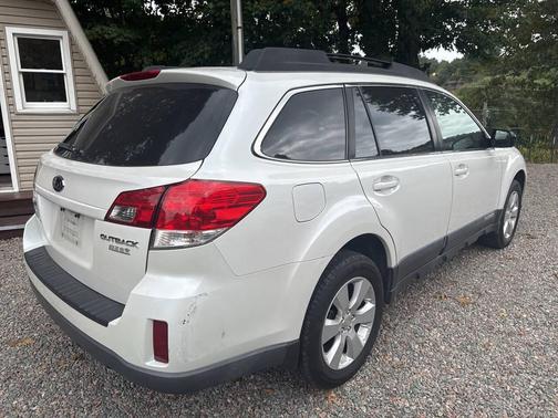 2010 Subaru Outback 2.5 i Limited