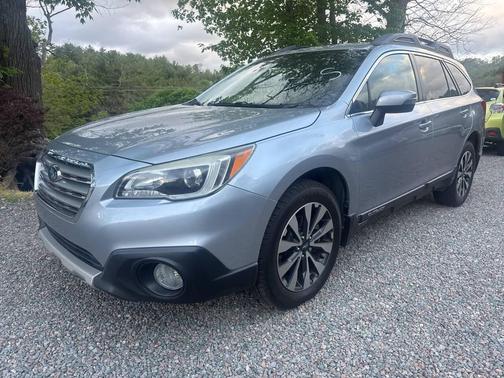 Ice Silver Metallic 2015 Subaru Outback 2.5i Limited