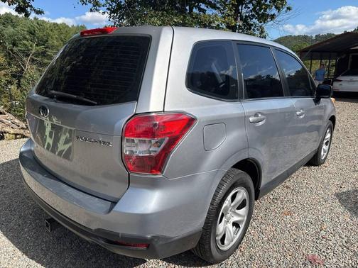 2015 Subaru Forester 2.5i