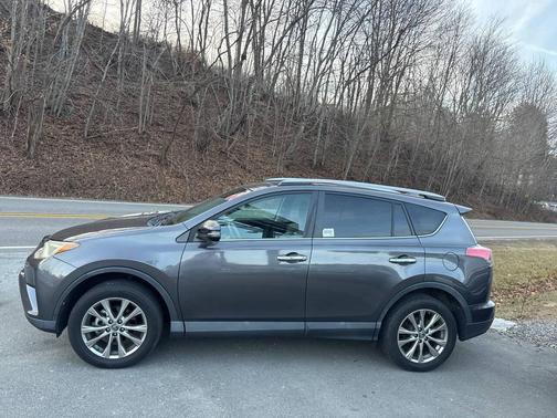 2017 Toyota RAV4 Limited