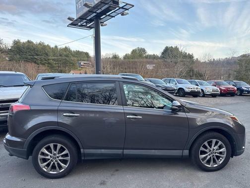 2017 Toyota RAV4 Limited