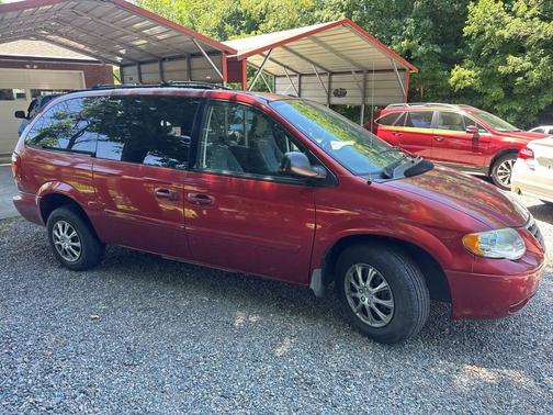 Burgundy 2007 Chrysler Town & Country Base