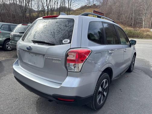 2017 Subaru Forester 2.5i