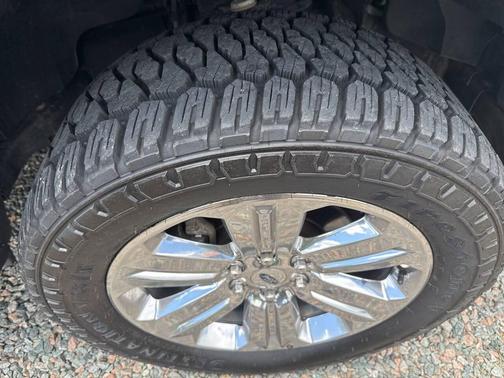 Black 2018 Ford F-150 XLT