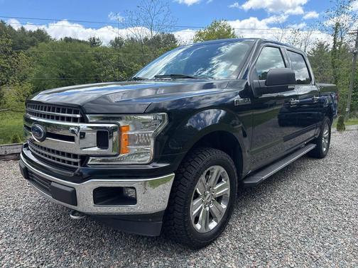 Black 2018 Ford F-150 XLT