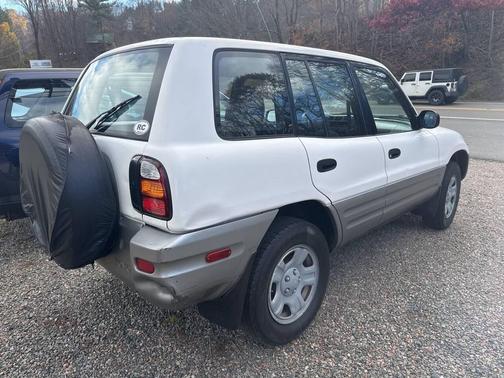 2000 Toyota RAV4 Base