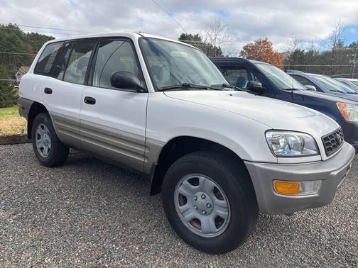 2000 Toyota RAV4 Base