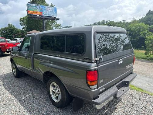 2000 Mazda B2500 B2500 SE 2dr Standard Cab SB