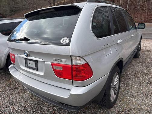 2004 BMW X5 4.4i
