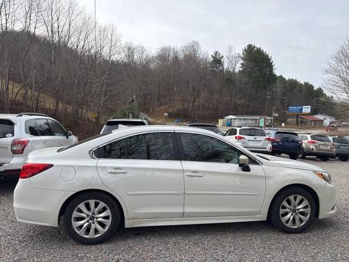 2016 Subaru Legacy Premium