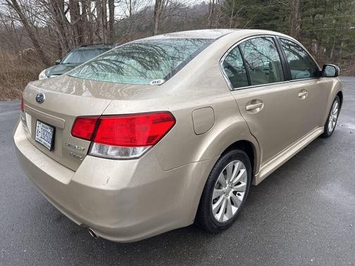 2010 Subaru Legacy Premium
